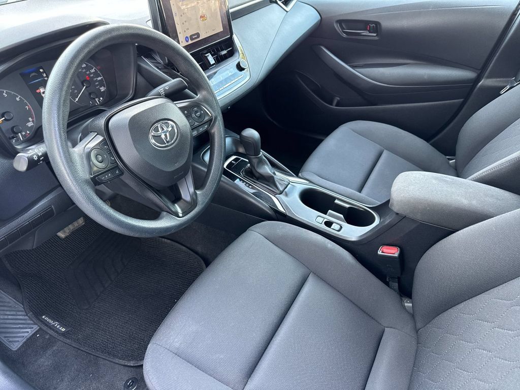 Used 2024 Toyota Corolla LE FWD image 9