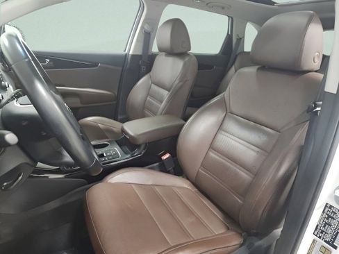 Used 2019 Kia Sorento SX image 23