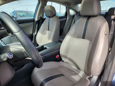 Used 2016 Honda Civic Touring image 7