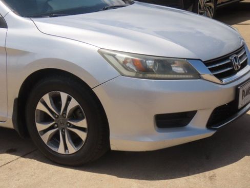 Used 2013 Honda Accord LX image 5