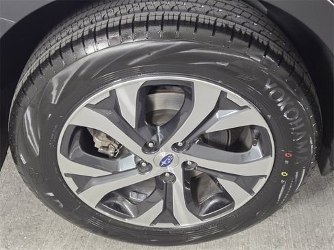 Used 2020 Subaru Outback Limited w/ Popular Package #2 image 9