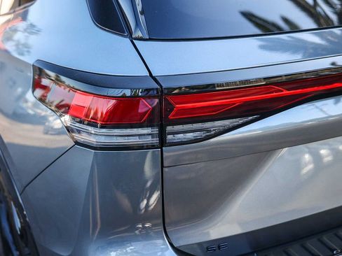 New 2026 Volkswagen Tiguan SE R-Line image 9