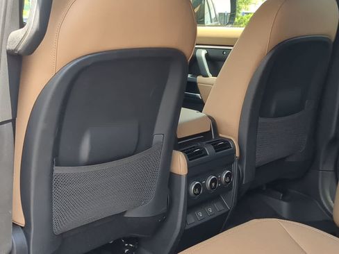 Certified 2025 Land Rover Defender 130 X-Dynamic SE AWD/4WD image 18
