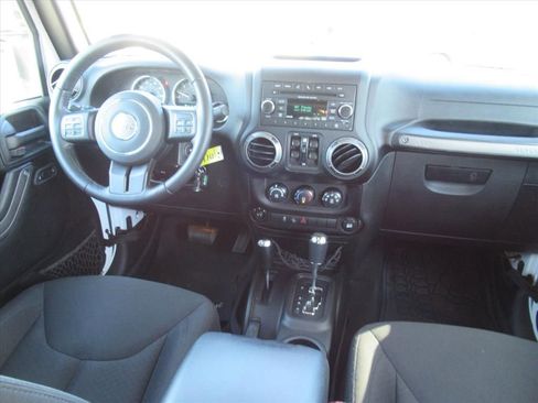 Used 2018 Jeep Wrangler Unlimited Sport S image 14