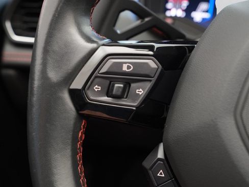 Used 2021 Lamborghini Huracan EVO RWD image 40