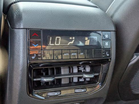 Used 2025 Jeep Grand Cherokee L Limited image 18