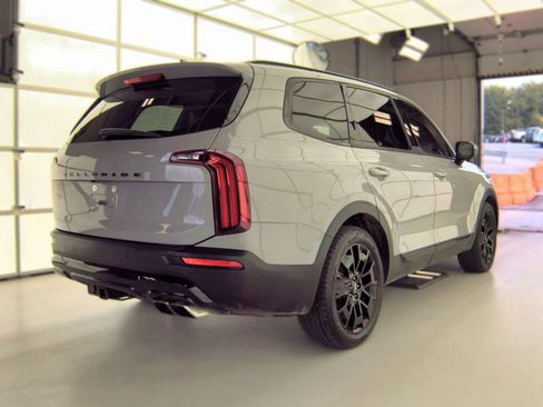 Used 2022 Kia Telluride SX w/ SX Prestige Package AWD/4WD image 6