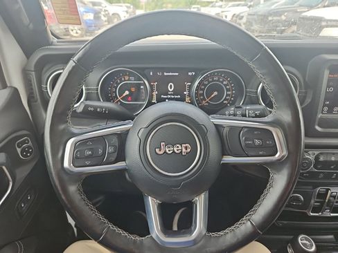 Used 2021 Jeep Wrangler Unlimited Sahara w/ LED Lighting Group AWD/4WD image 17