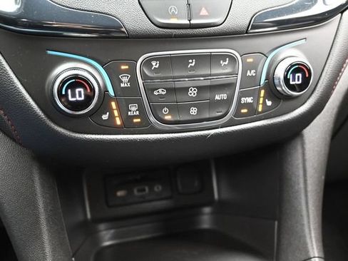 Used 2024 Chevrolet Equinox RS FWD image 47