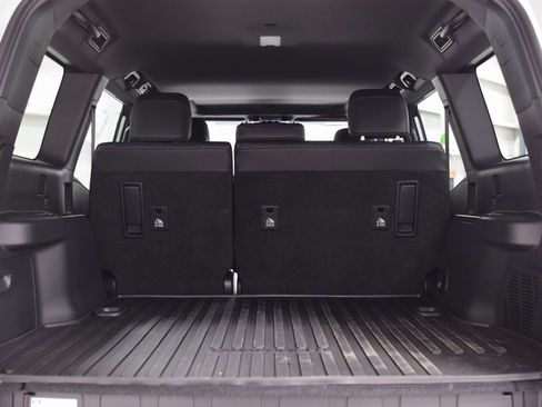 Used 2025 Toyota Land Cruiser image 23