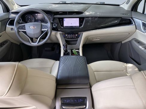 Used 2021 Cadillac XT6 Premium Luxury FWD image 13