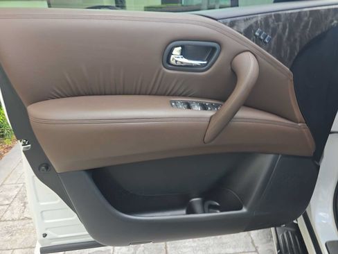 Used 2021 Nissan Armada Platinum w/ Captain's Chairs Package RWD image 17