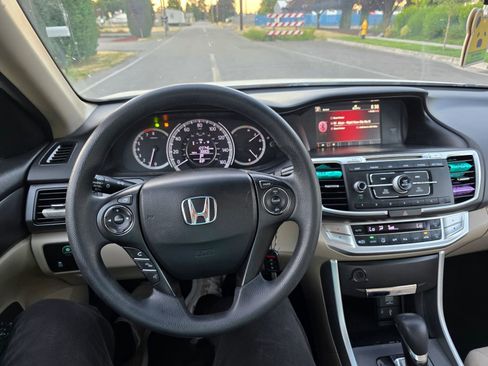 Used 2013 Honda Accord LX image 17