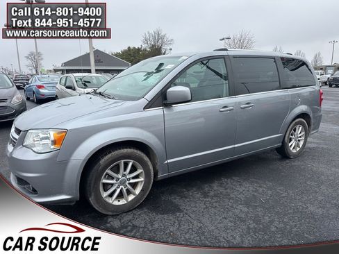 Used 2019 Dodge Grand Caravan SXT image 3