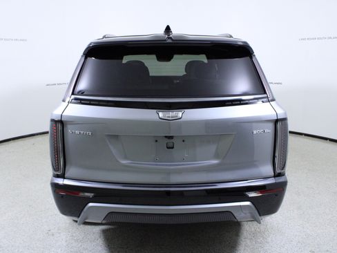 Used 2026 Cadillac Vistiq Sport image 6