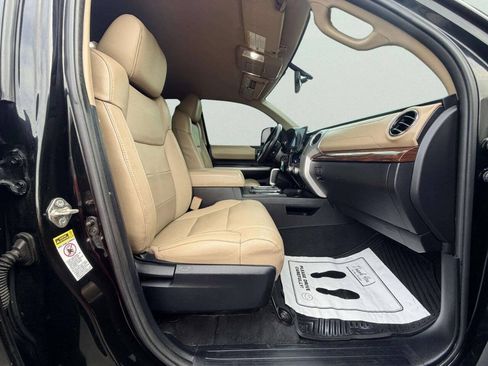 Used 2015 Toyota Tundra Limited w/ Limited Premium Package AWD/4WD image 29