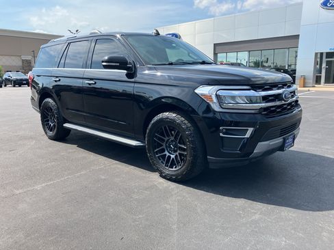 Used 2022 Ford Expedition Limited RWD image 8