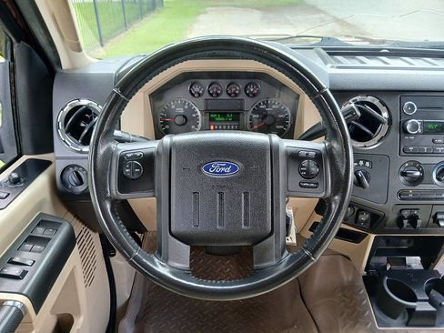 Used 2010 Ford F250 XLT AWD/4WD image 12