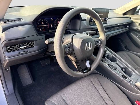 Used 2023 Honda Accord EX image 9