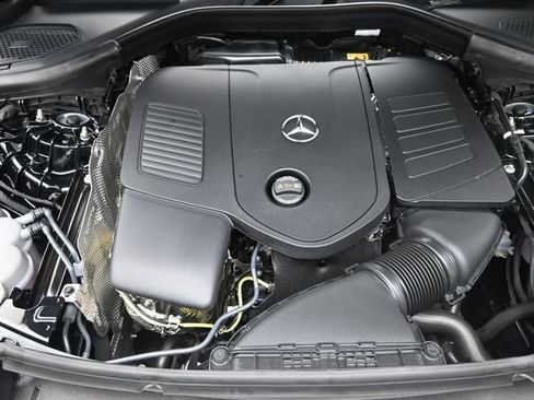 Used 2026 Mercedes-Benz GLC 300 image 32