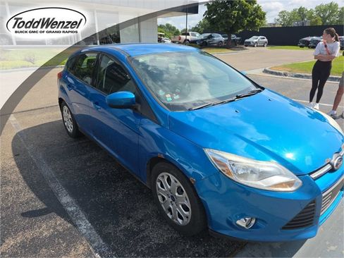 Used 2012 Ford Focus SE FWD image 1