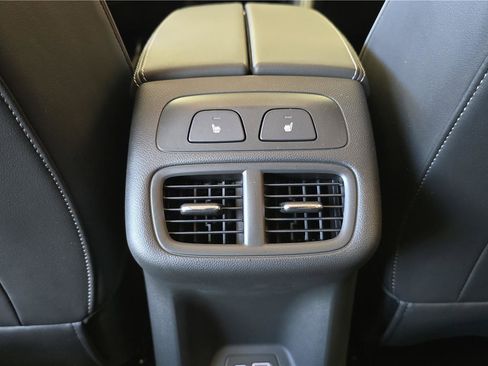 Used 2023 Buick Envision Avenir image 17