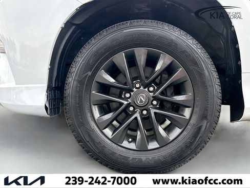 Used 2020 Lexus GX 460 Premium w/ Premium Package image 42