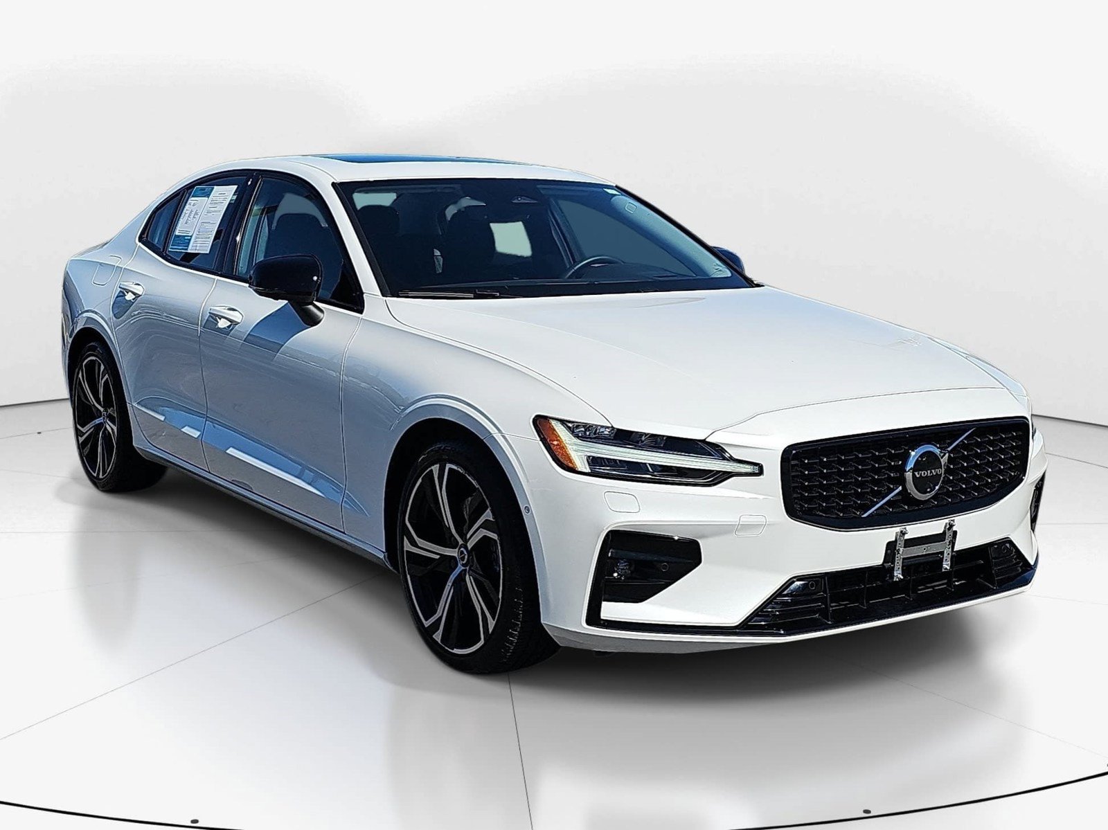 Used 2024 Volvo S60 B5 Ultimate w/ Climate Package AWD/4WD image 2