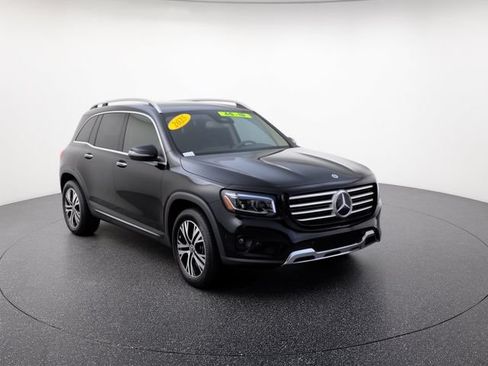 Used 2025 Mercedes-Benz GLB 250 w/ Exclusive Package image 7
