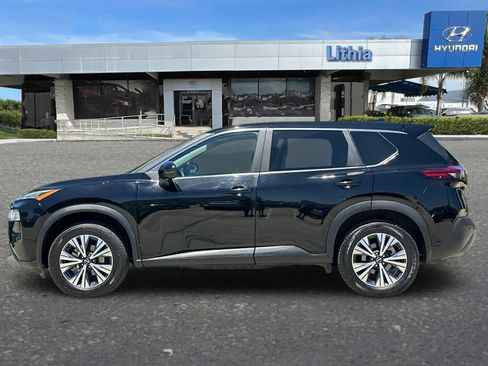 Used 2022 Nissan Rogue SV AWD/4WD image 6