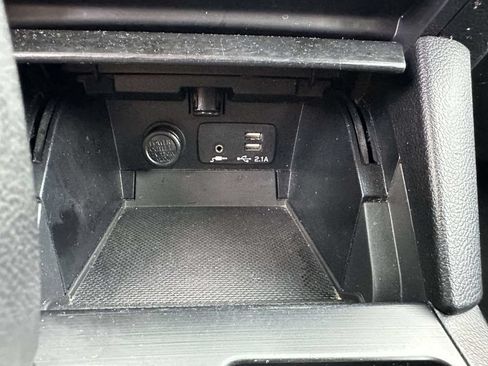 Used 2019 Subaru Outback 2.5i Premium AWD/4WD image 22