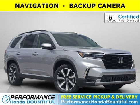 Certified 2025 Honda Pilot Touring image 1