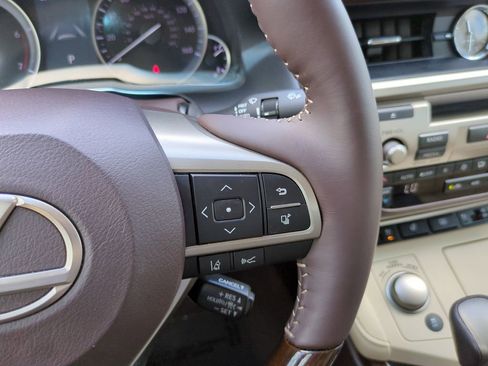Used 2018 Lexus ES 350 w/ Luxury Package w/Wood Trim FWD image 21