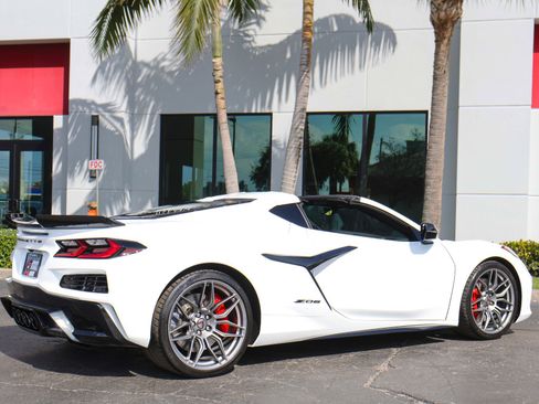 Used 2024 Chevrolet Corvette Z06 w/ Battery Protection Package image 39
