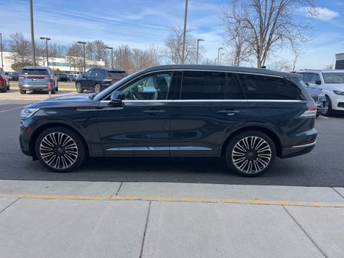 Used 2023 Lincoln Aviator Black Label w/ Dynamic Handling Package image 4