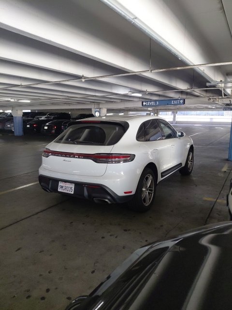 Used 2024 Porsche Macan AWD/4WD image 2