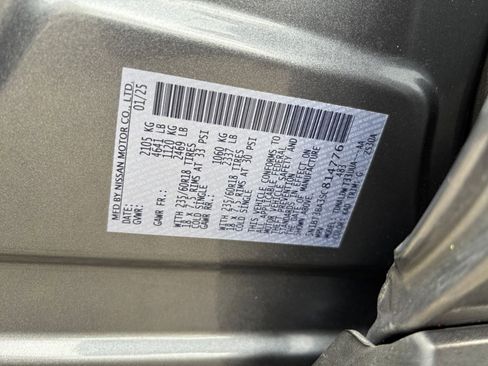 Used 2025 Nissan Rogue SV FWD image 24
