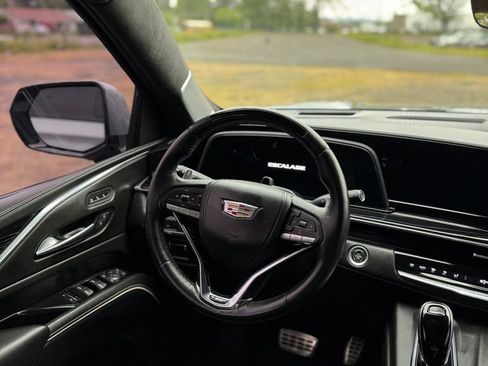 Used 2023 Cadillac Escalade V AWD/4WD image 45