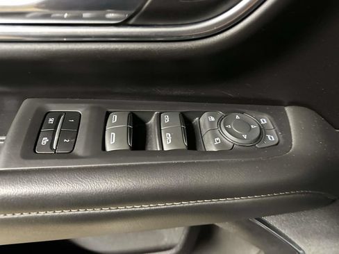 Used 2023 Chevrolet Suburban High Country AWD/4WD image 22
