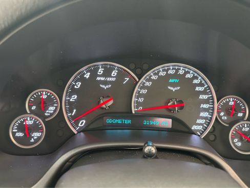 Used 2007 Chevrolet Corvette Convertible w/ Preferred Equipment Group RWD image 15