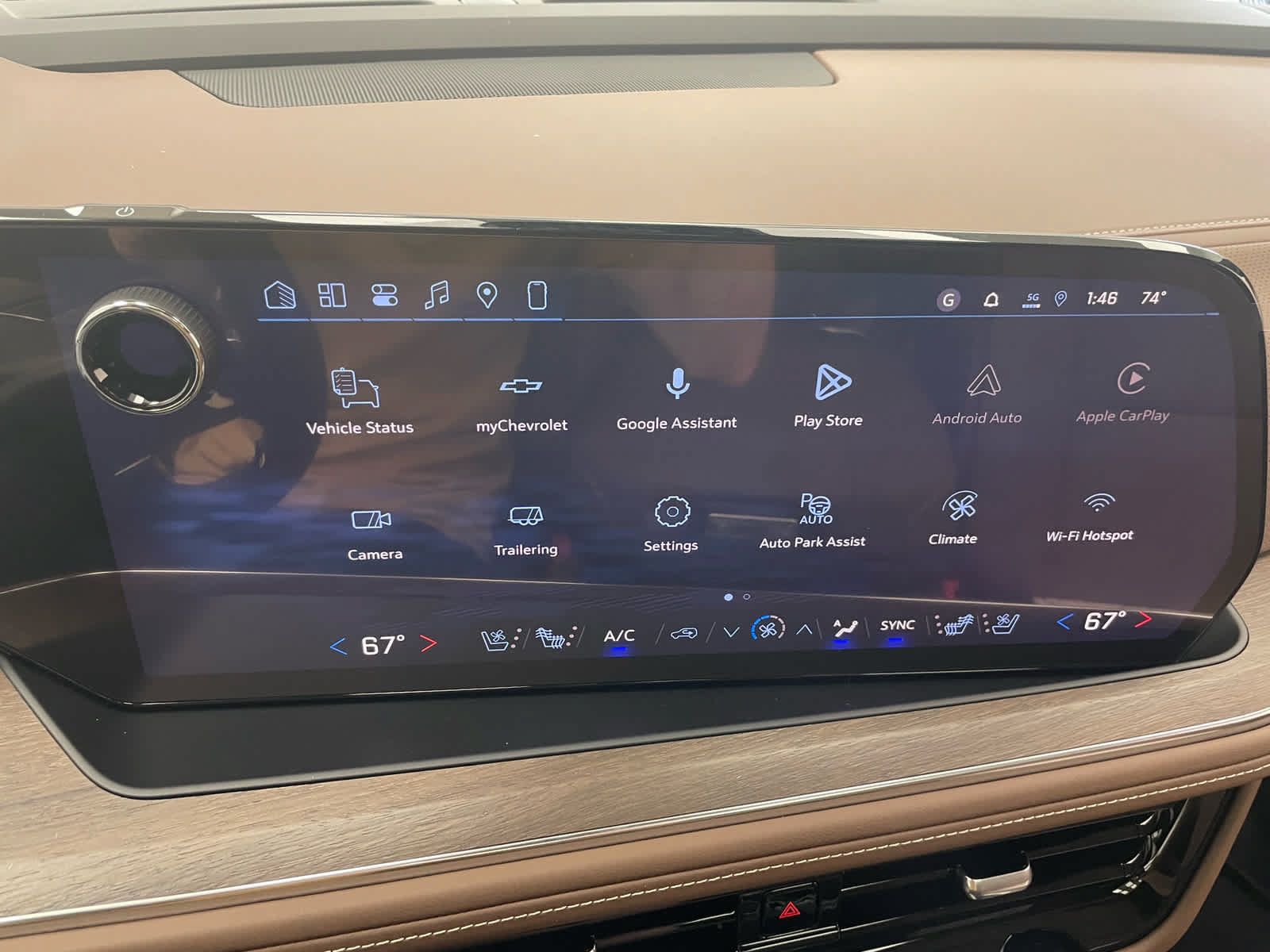 New 2026 Chevrolet Suburban High Country AWD/4WD image 3
