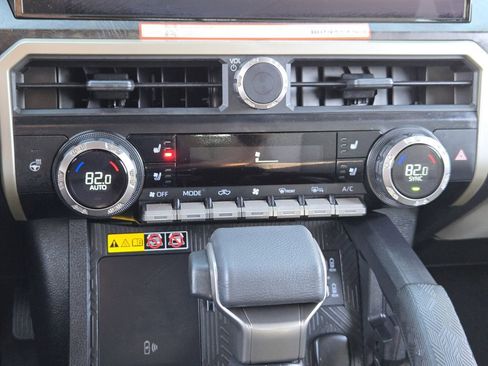 Certified 2025 Toyota Tacoma Limited image 21