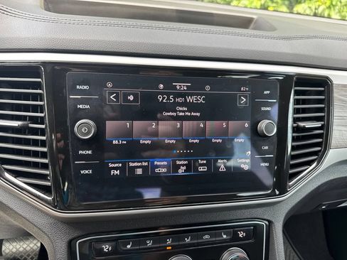 Used 2023 Volkswagen Atlas Cross Sport SE w/ Black Wheel Package FWD image 23