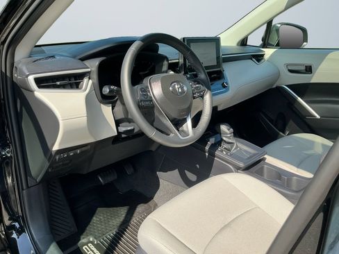 Certified 2026 Toyota Corolla Cross LE w/ Moonroof Package AWD/4WD image 12