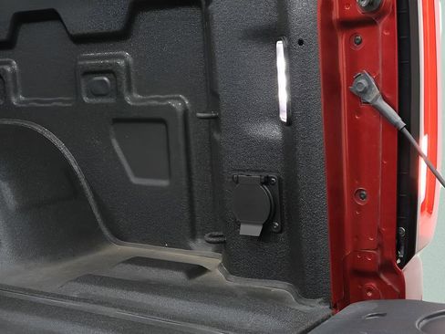 Used 2025 GMC Sierra 1500 AT4 w/ AT4 Preferred Package image 38