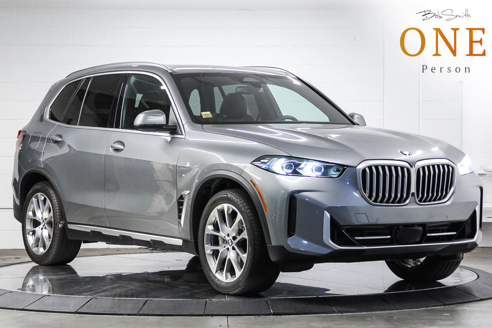 Used 2025 BMW X5 sDrive40i w/ Parking Assistance Package RWD image 1