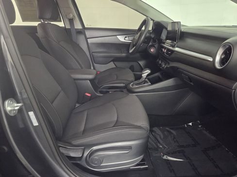 Used 2024 Kia Forte LXS w/ LXS Technology Package FWD image 33