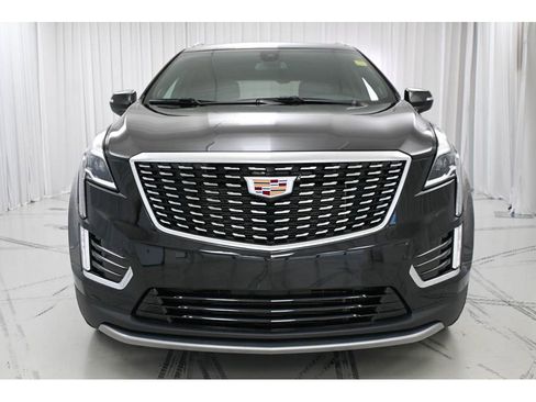 Certified 2023 Cadillac XT5 Premium Luxury image 3