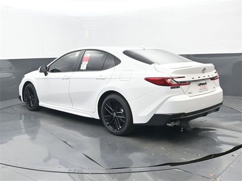 New 2026 Toyota Camry SE image 3