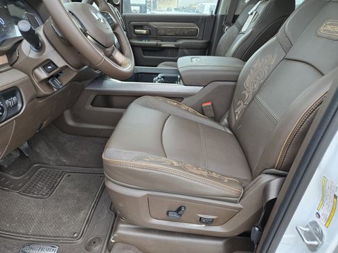 New 2026 RAM 2500 Limited AWD/4WD image 16